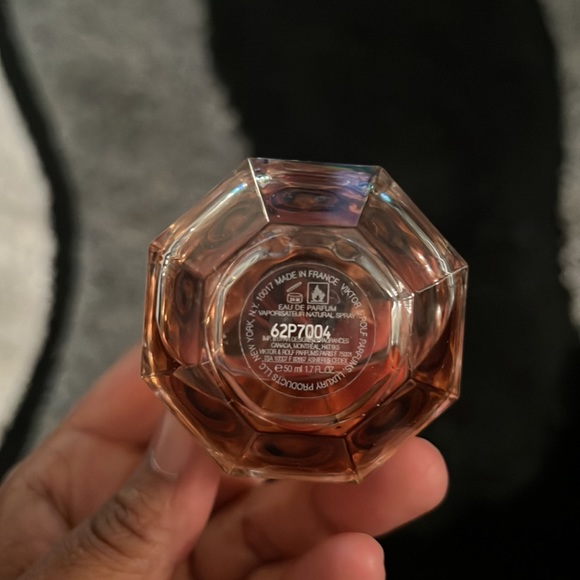 Vicktor & Rolf 🌸 Flowerbomb - Picture 2 of 7